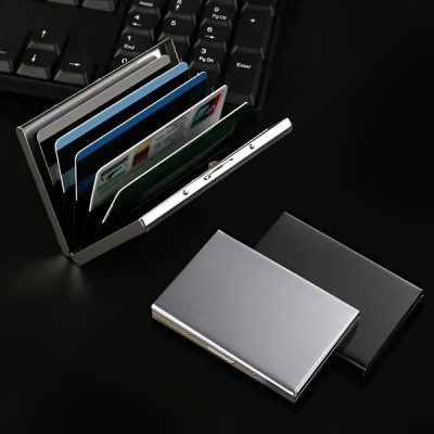 Kovinska denarnica z blokiranjem RFID | CARDITKA